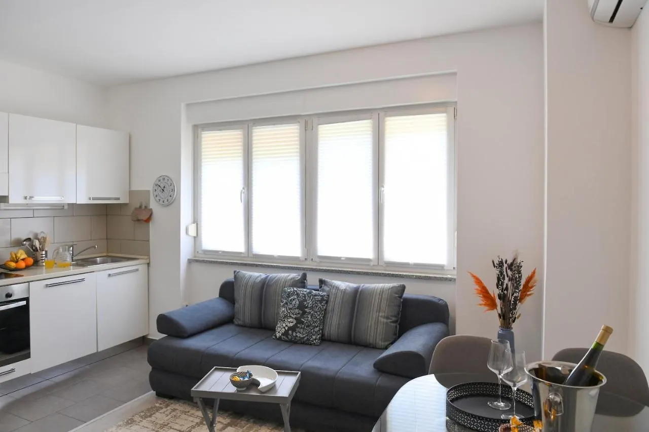 Apartment With Balcony Fiume Di Sogni